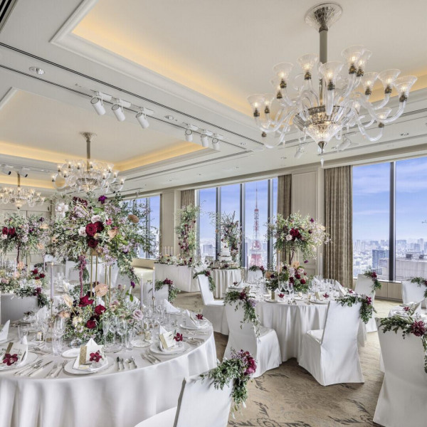 「月」を表現した披露宴会場リュンヌ