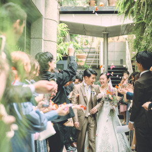 会話と笑顔が溢れる一体感を叶える ゲストとの「近さ」を主役にした空間デザイン