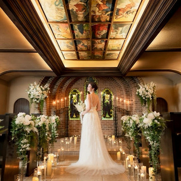 150年の歴史あるステンドグラスが映える「サン・アニエーゼ教会」