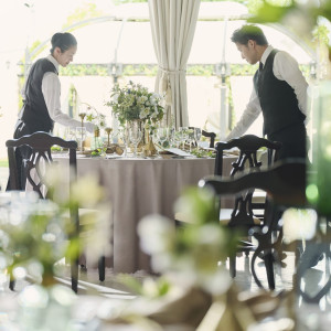 フラワーデザイナーがお客様のご希望をカタチに|アーヴェリール迎賓館（富山）/テイクアンドギヴ・ニーズウェディングの写真(55296737)