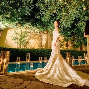 イルミネーションと華やかな演出が輝くナイトウェディングは映画のような世界観|アーヴェリール迎賓館(富山)/テイクアンドギヴ・ニーズウェディングの写真(54723913)