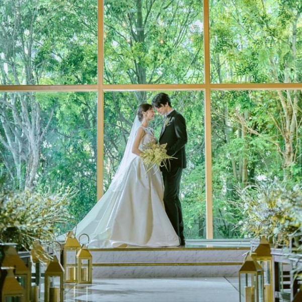 公式HPからのご予約、来館でギフトプレゼント