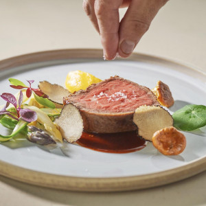 フランス料理が初めての方でも親しみが持てどこか懐かしさもある婚礼コース|アーセンティア迎賓館(柏)/テイクアンドギヴ・ニーズウェディングの写真(56541774)