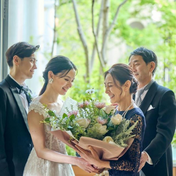 公式HPからのご予約でカタログギフトプレゼント