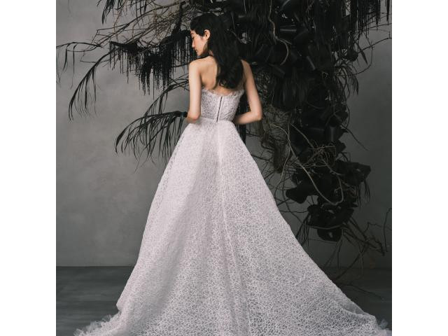 【1件目成約】ドレス20万円&挙式料10万円ご優待