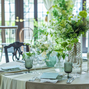 席札から席次表、メニュー、卓上のお花もおふたりのお好みどおりにアレンジ|アーセンティア迎賓館（高崎）/テイクアンドギヴ・ニーズウェディングの写真(55881413)