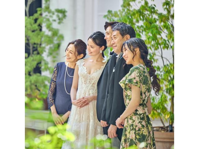 ご来館特典・ご成約特典をご用意・挙式の日程変更や延期も可能！