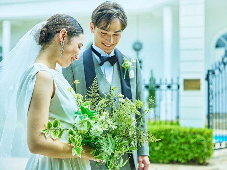 自然豊かな森に中に来たような特別な空間でフォトウエディングを