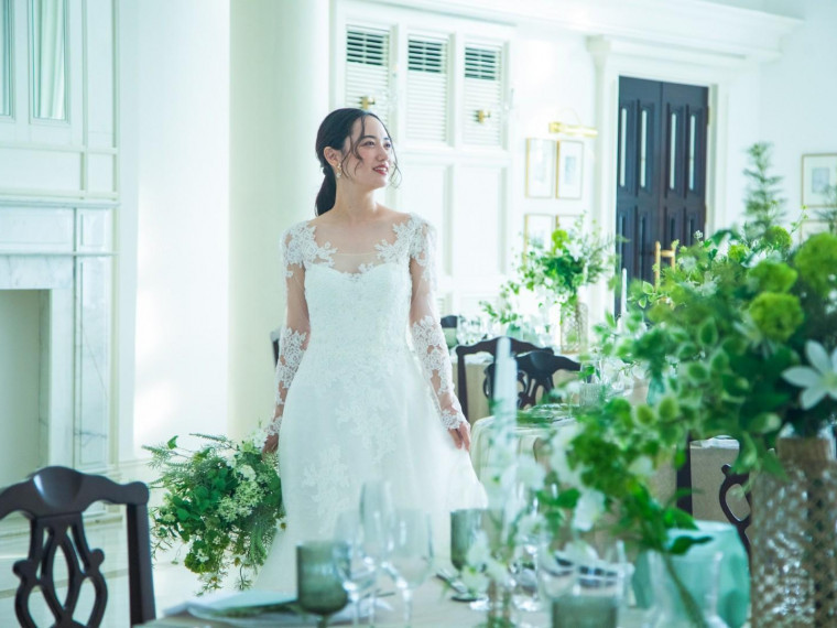 最新トレンドのドレスも見つかる