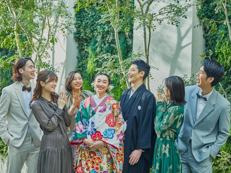 ドレスとは違った魅力の和装で、会場により華を添えよう