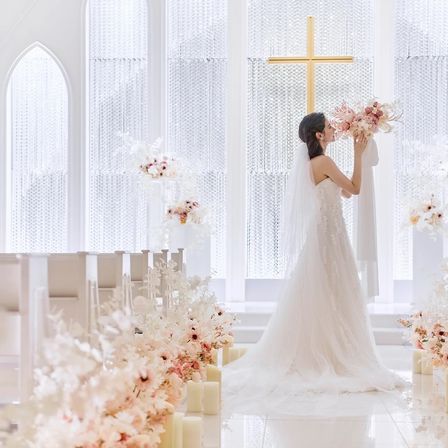 白を基調としたチャペル|ニーズ姫路 by T&G WEDDING(旧 アーヴェリール迎賓館 姫路)の写真(46121213)