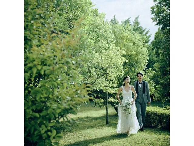 ご来館特典・ご成約特典をご用意・挙式の日程変更や延期も可能!