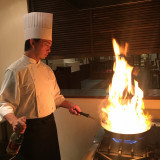 バンケット「パラティーノ」併設のオープンキッチンから出来たて熱々の料理をご提供致します。