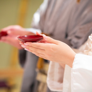 夫婦の誓いでもある三三九度の盃。本格的な式をお手伝い致します。|ロイヤルマナーフォート ベルジュールの写真(51368361)