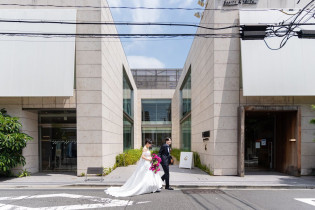 移動しながら表参道の街並み撮影|南青山ル・アンジェ教会の写真(45164992)