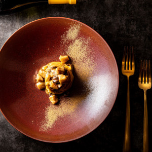 イタリアの美食ガイド「ガンベロ・ロッソ」で6年連続2ツ星相当を獲得した、多くの美食家達が足を運ぶ名店レストラン|南青山ル・アンジェ教会の写真(53322266)