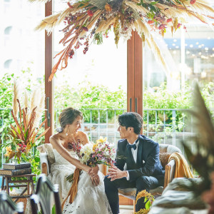 レイアウトも自由自在。どこを見渡しても大きな窓から自然光・緑が感じられるアットホームな空間。パーティ会場の中でも1番人気|南青山ル・アンジェ教会の写真(53322041)