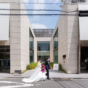 会話を愉しみながら、表参道のおしゃれな街並みで撮影も|南青山ル・アンジェ教会の写真(44052716)