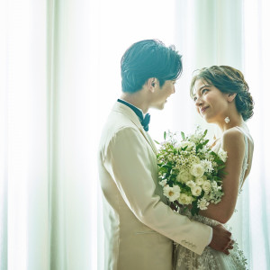 創業100周年を迎えた「TAKAMI BRIDAL」日本人の体型に合わせて細かい基準を設け、綺麗にお召しいただくデザインを追求した上質なドレスをご用意|南青山ル・アンジェ教会の写真(53430338)