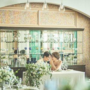 【ラ・ロシェル南青山】厳選されたインテリアが並ぶ完全貸切のレストランで、ゲストの方を贅沢にゆったりとおもてなしできます。|南青山ル・アンジェ教会の写真(26090241)