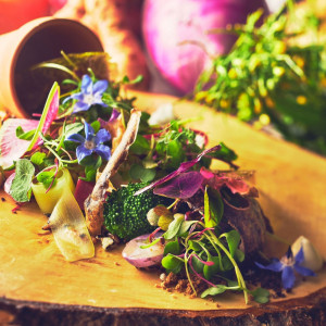 記念日にはレストランの美食を食べながら結婚した日・夫婦として歩んできた想い出に浸りながら過ごせる|南青山ル・アンジェ教会の写真(53322265)