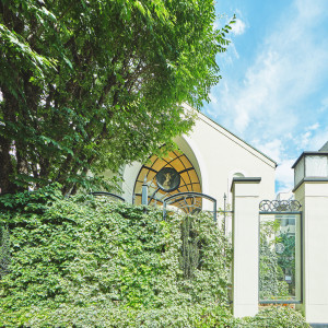 緑に包まれた独立型教会|南青山ル・アンジェ教会の写真(26090363)