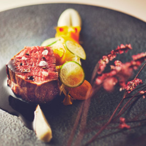 料理を美しく彩るお皿にもこだわり。五感で愉しめる料理をご提供|南青山ル・アンジェ教会の写真(53322273)