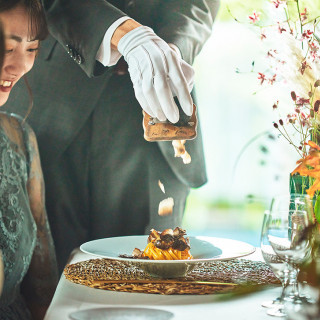 一流のお料理を結婚式で味わえる機会はゲストにも珍しいはず。