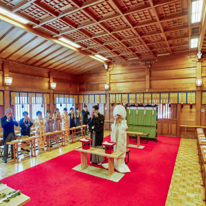 澄み渡る空気と壮大な自然美とに抱かれる【明治神宮での神前挙式】|FOREST TERRACE 明治神宮・桃林荘の写真(52199470)