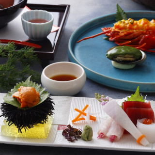 婚礼における日本料理は、寿ぐ思いを料理に込め、福々しいことが身上です