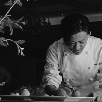 明治記念館オリジナルブランド「菓乃実の杜(かのみのもり)」のパティシエが丹精込めて作ります