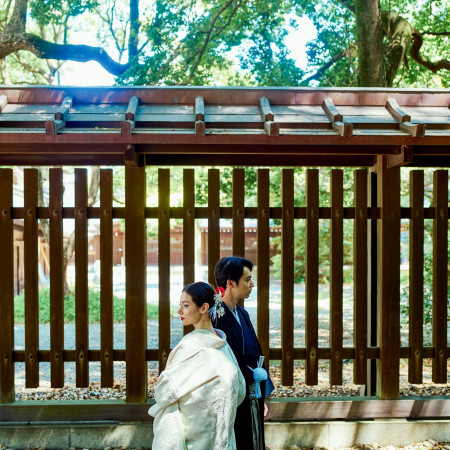澄み渡る空気と壮大な自然美とに抱かれる【明治神宮での神前挙式】
