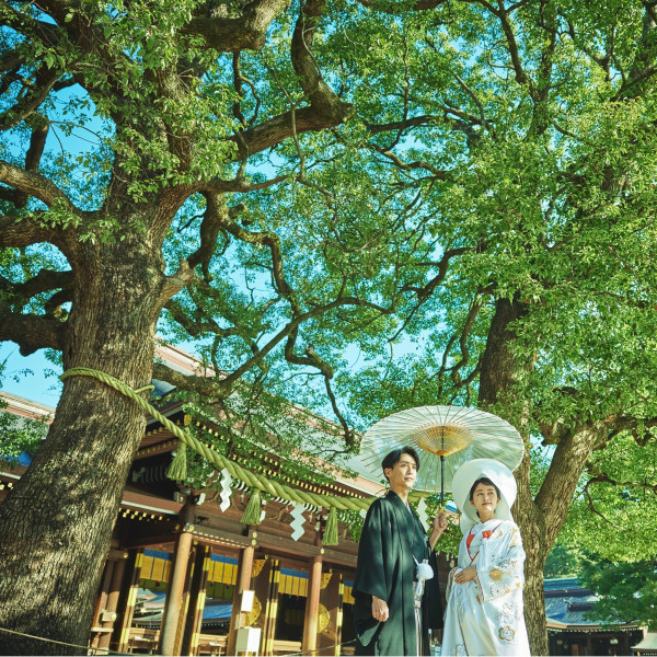 ご神域内に佇む明治時代初期に建てられた「桃林荘」。おもてなし重視ならば納得のプランです。