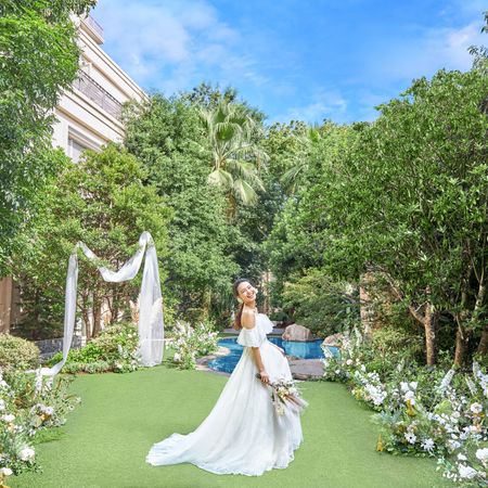 他の結婚式場より30分長いホテルグランドティアラ南名古屋のガーデンタイムは貸切で大切な人に囲まれる素敵な時間となる