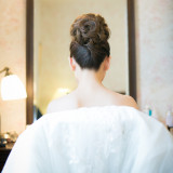 事前の入念なお打ち合わせから、メイクリハーサルまで、ご新婦様の悩みやこだわりに寄り添います。