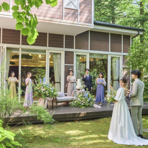 ケーキカットなどガーデンパーティで楽しめる贅沢空間|旧軽井沢礼拝堂 旧軽井沢ホテル音羽ノ森の写真(52124754)