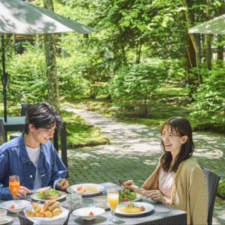 ＼交通費優待で軽井沢へ／森の感動挙式＆3万贅沢フルコース試食