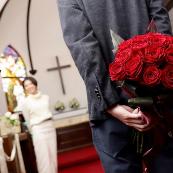 結婚式の聖地旧軽井沢礼拝堂で叶えるプロポーズプラン。