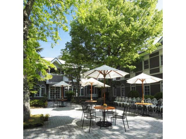 旧三笠ホテルがモチーフ【軽井沢の森に包まれたクラシカルホテル】