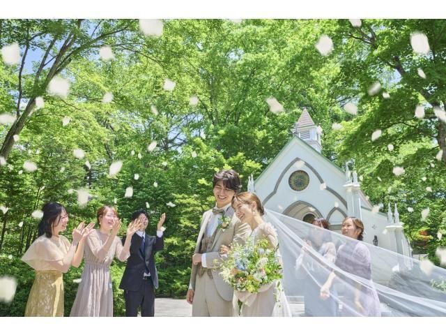 厳かで温さに満ちた森のチャペル挙式