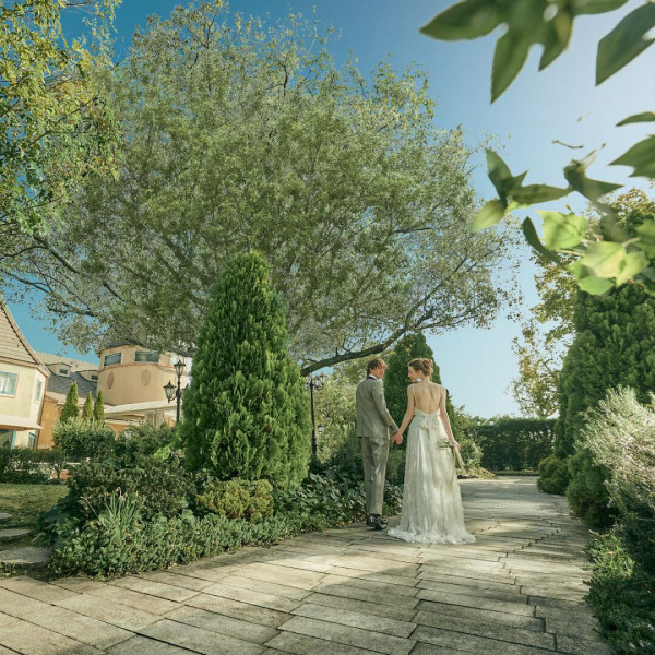 豪華特典でお得にウェディング《ドレス/料理・飲物/送迎バスなど優待》