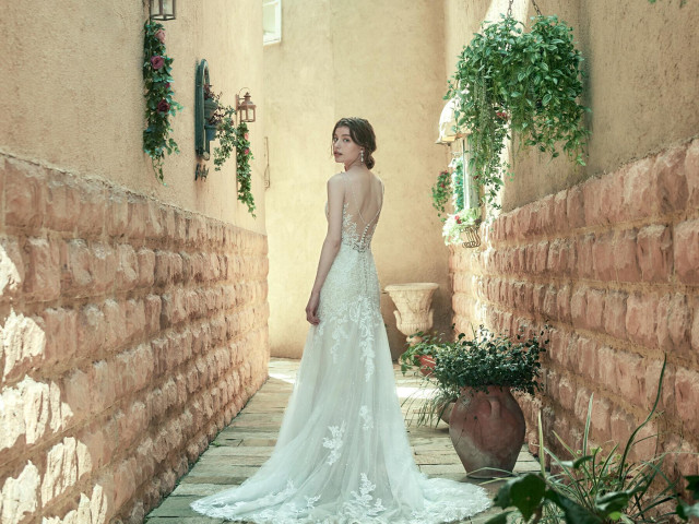 【邸宅内にドレスサロンがOPEN！】