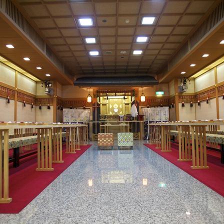 館内設備の神殿は、天候に左右されない神前式を行うことができます♪|マリアージュ下関の写真(245573)