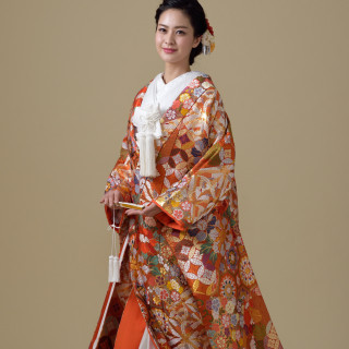 日本の伝統や様式美で花嫁たちを輝かせる和装【IKEDAYA】