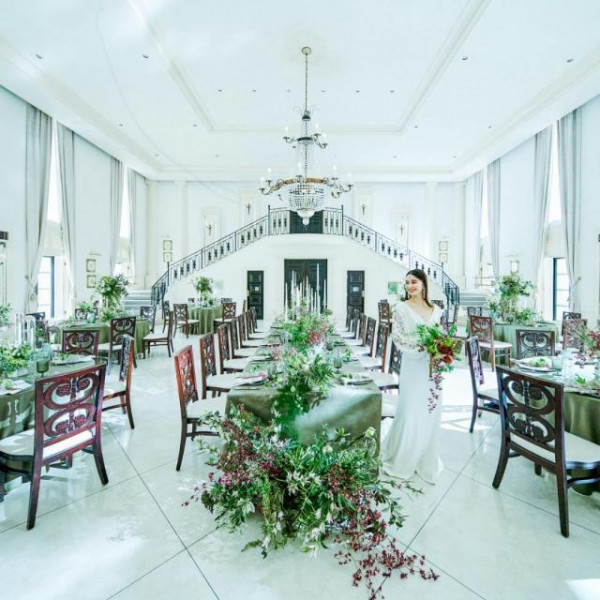 明るく開放的な会場