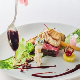 【ギフト券1万円】とろけるフォアグラ×和牛試食〈森の邸宅W体験〉