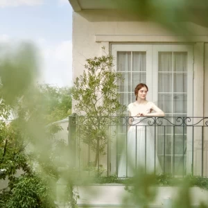 ブライズルームのベランダでリラックスタイム。パーティ中はここからお菓子まきをすることもできる!貸切なのでベランダもふたりらしく活用できます。|Rouge Blanc(ルージュ:ブラン)●BRASSグループの写真(25883060)