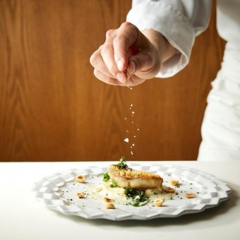 細部にまでこだわる料理をお届け