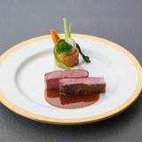 90年の伝統を受け継いできた学士会館のフランス料理