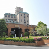 ここ深井の地に愛されて28年目を迎える総合結婚式場サンパレス。結婚式に関わる全てが備わっています。伝統と格式のあるサンパレスへ、是非一度ご来館下さい。